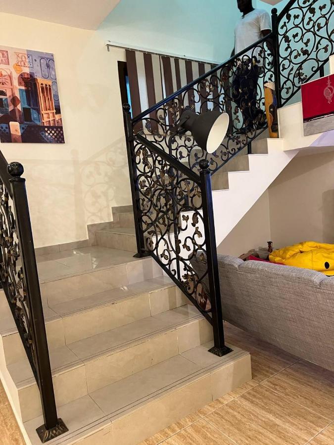 The Villa Hostel - By Lunar أبو ظبي المظهر الخارجي الصورة