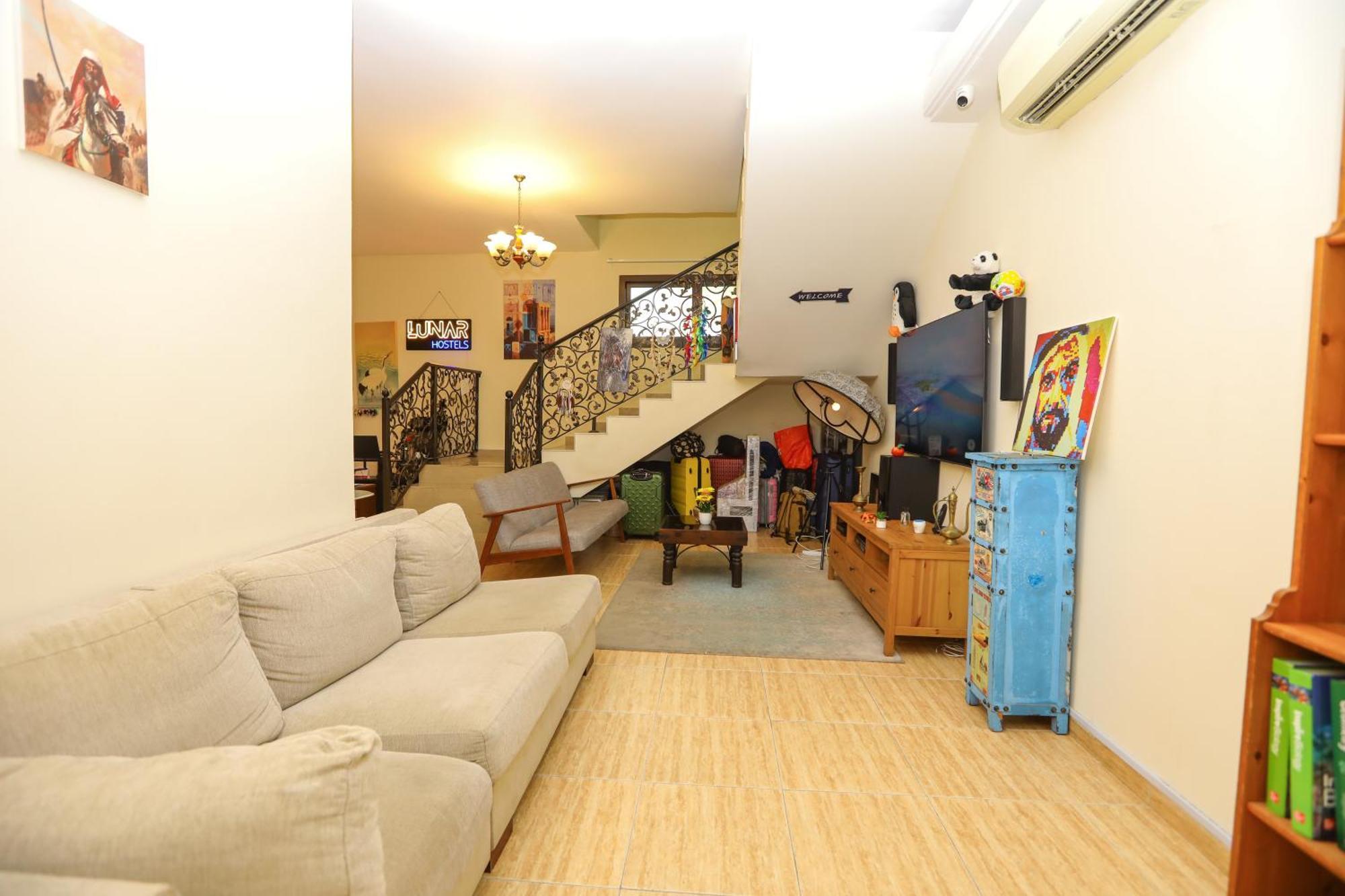 The Villa Hostel - By Lunar أبو ظبي المظهر الخارجي الصورة